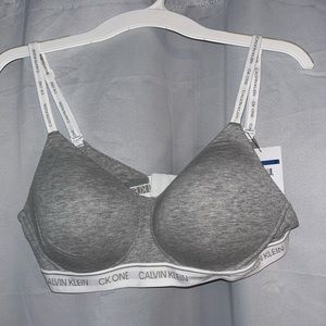 Calvin Klein grey t shirt bra